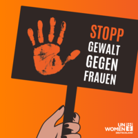 Hand mit Schild, orangener Hintergrund, schwarzes Schild mit organgener Hand, Schriftzug Stopp Gewalt gegen Frauenr 